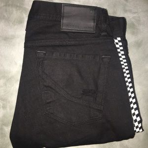 EMPYRE SKINNY JEANS FROM ZUMIES
